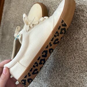 Toms Cream Canvas Sneakers, leopard print gum sole